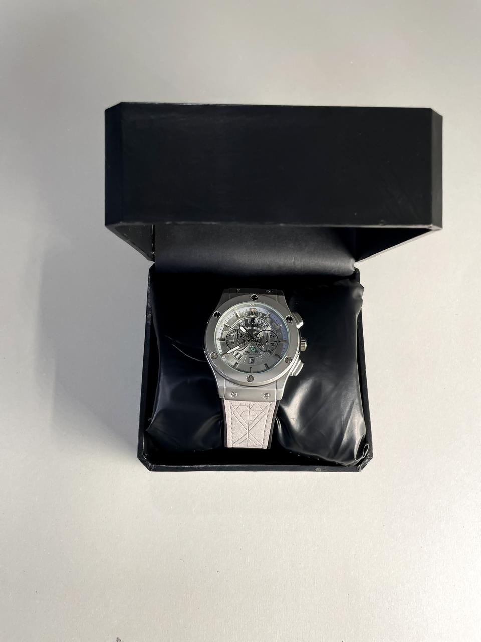 HUBLOT SKELETON WHITE