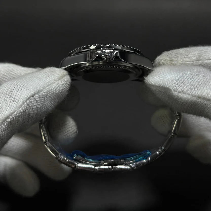 Rolex Black With date & Shine Surface